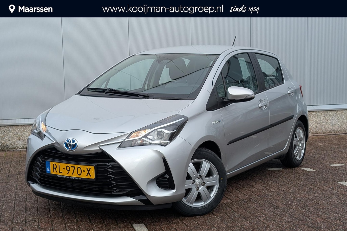 Toyota Yaris - 1.5 Hybrid Aspiration Parkeercamera-L.M. velgen-Cruise control-Metallic lak - AutoWereld.nl