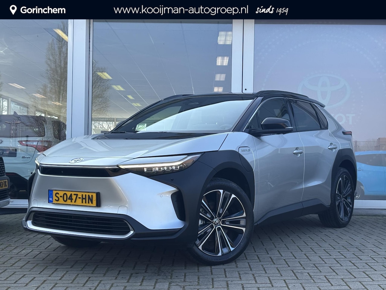 Toyota bZ4X - Launch Edition Premium 71 kWh | Panoramadak | Stoelventilatie | Blindspot | 360 Camera | W - AutoWereld.nl