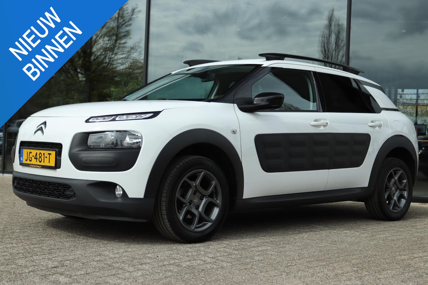 Citroën C4 Cactus - 1.2 PT SHINE | CRUISE | CLIMATE | NAVI | PDC | LMV - AutoWereld.nl