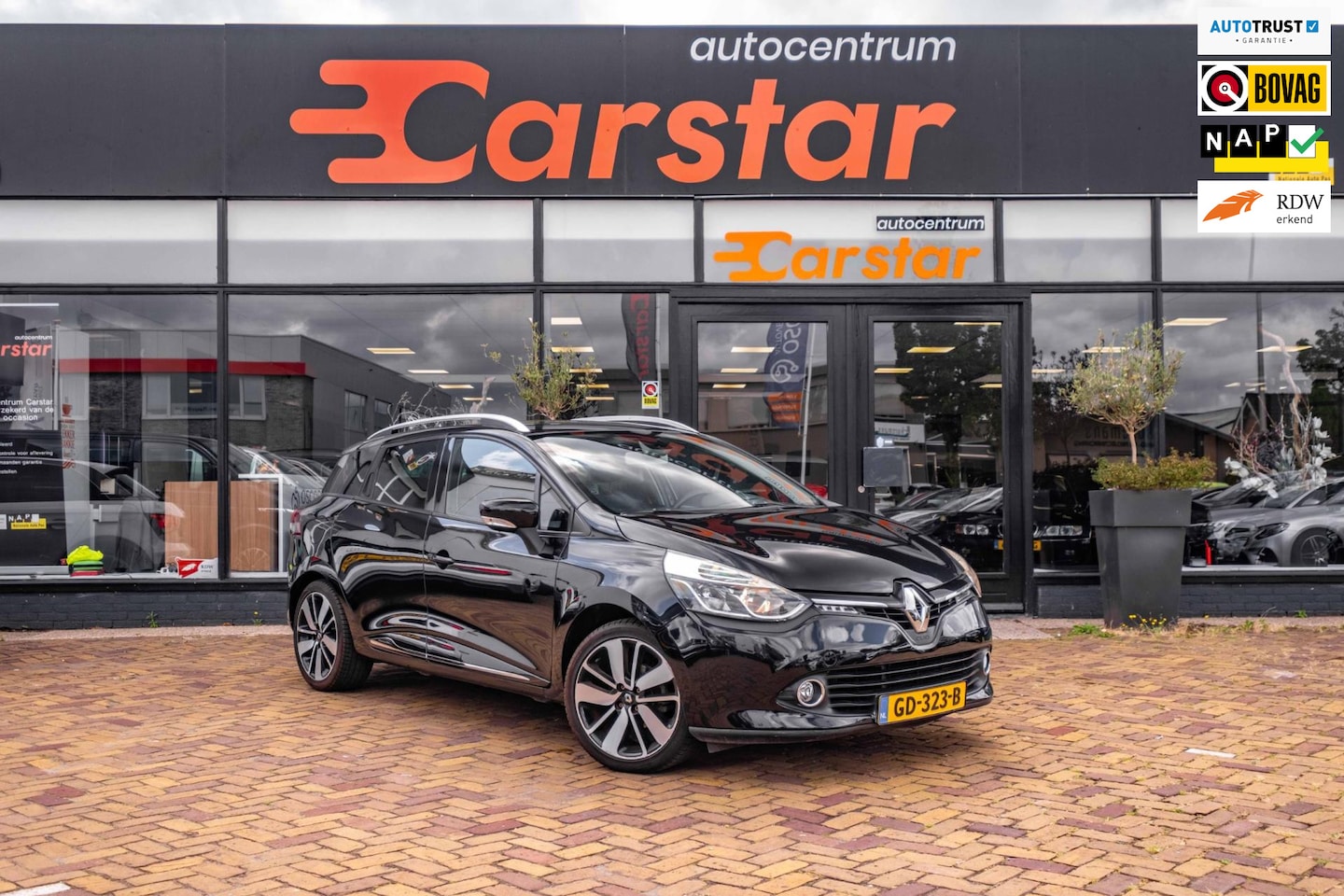 Renault Clio Estate - 1.2 Dynamique|Navi|Cruise|Pdc|Camera|Trekhaak| - AutoWereld.nl
