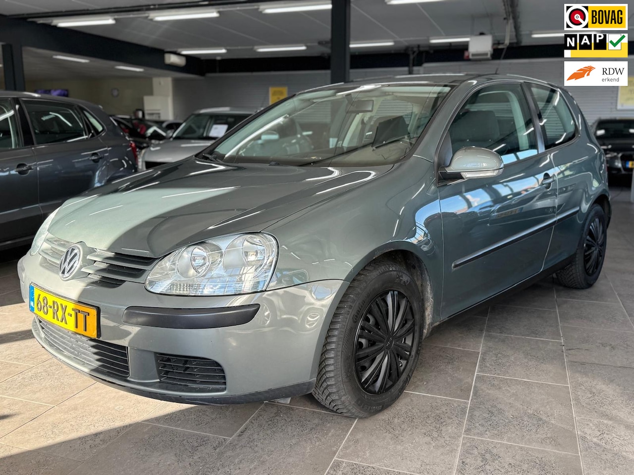 Volkswagen Golf - 1.4 FSI Businessline airco elektrische pakket trekhaak apk 02-04-2027 - AutoWereld.nl