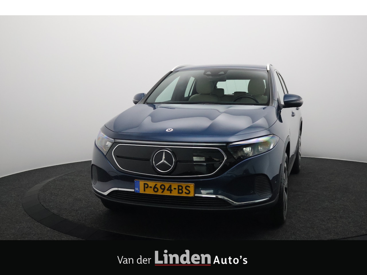 Mercedes-Benz EQA - 250 Business Solution Luxury 67 kWh SOH 94,4% | Trekhaak | Camera | Navigatie | Leer - AutoWereld.nl