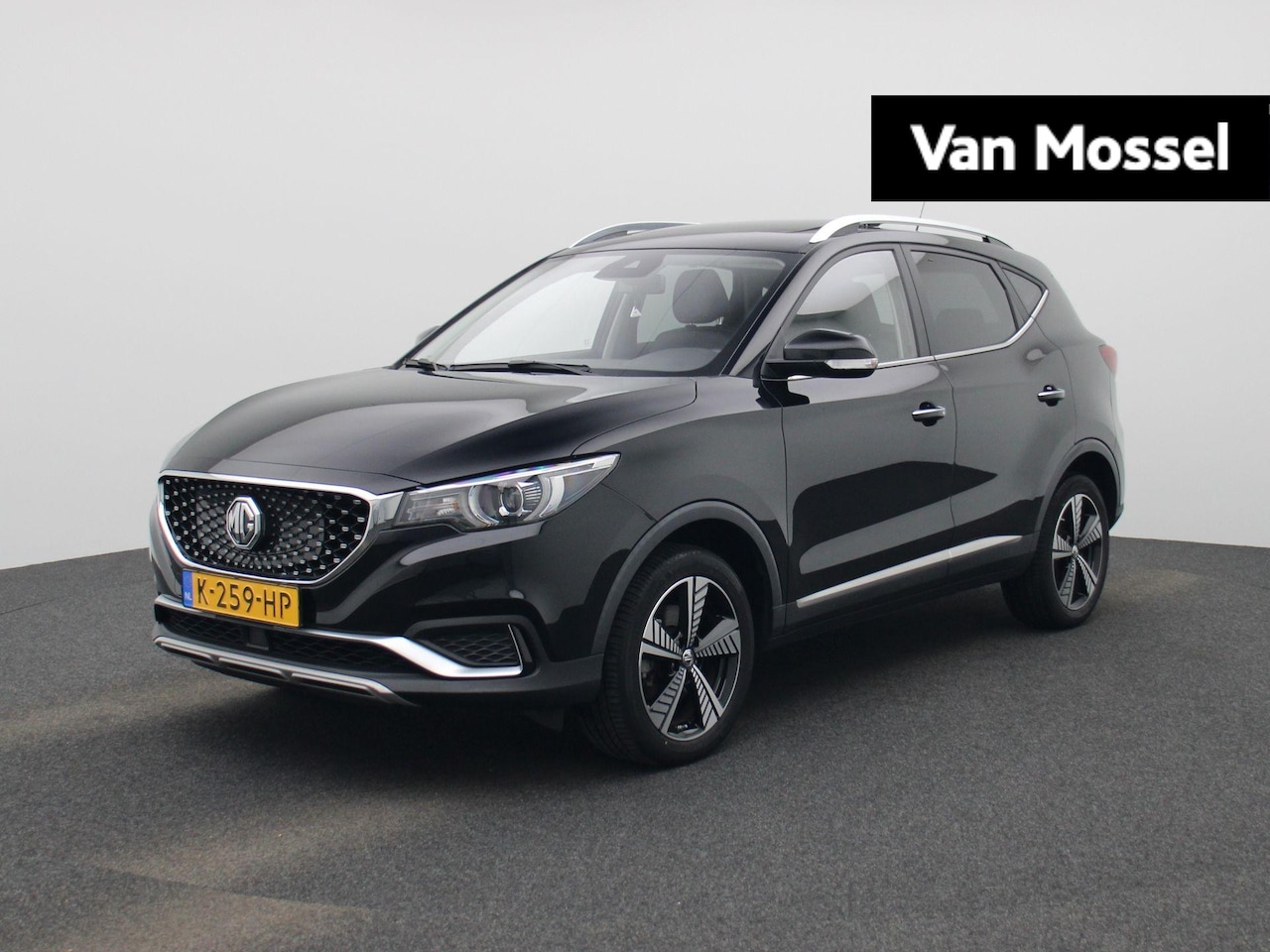 MG ZS - Luxury 45 kWh | Leder | Navi | Panoramadak | Apple CarPlay | Camera | Adaptive Cruise Cont - AutoWereld.nl