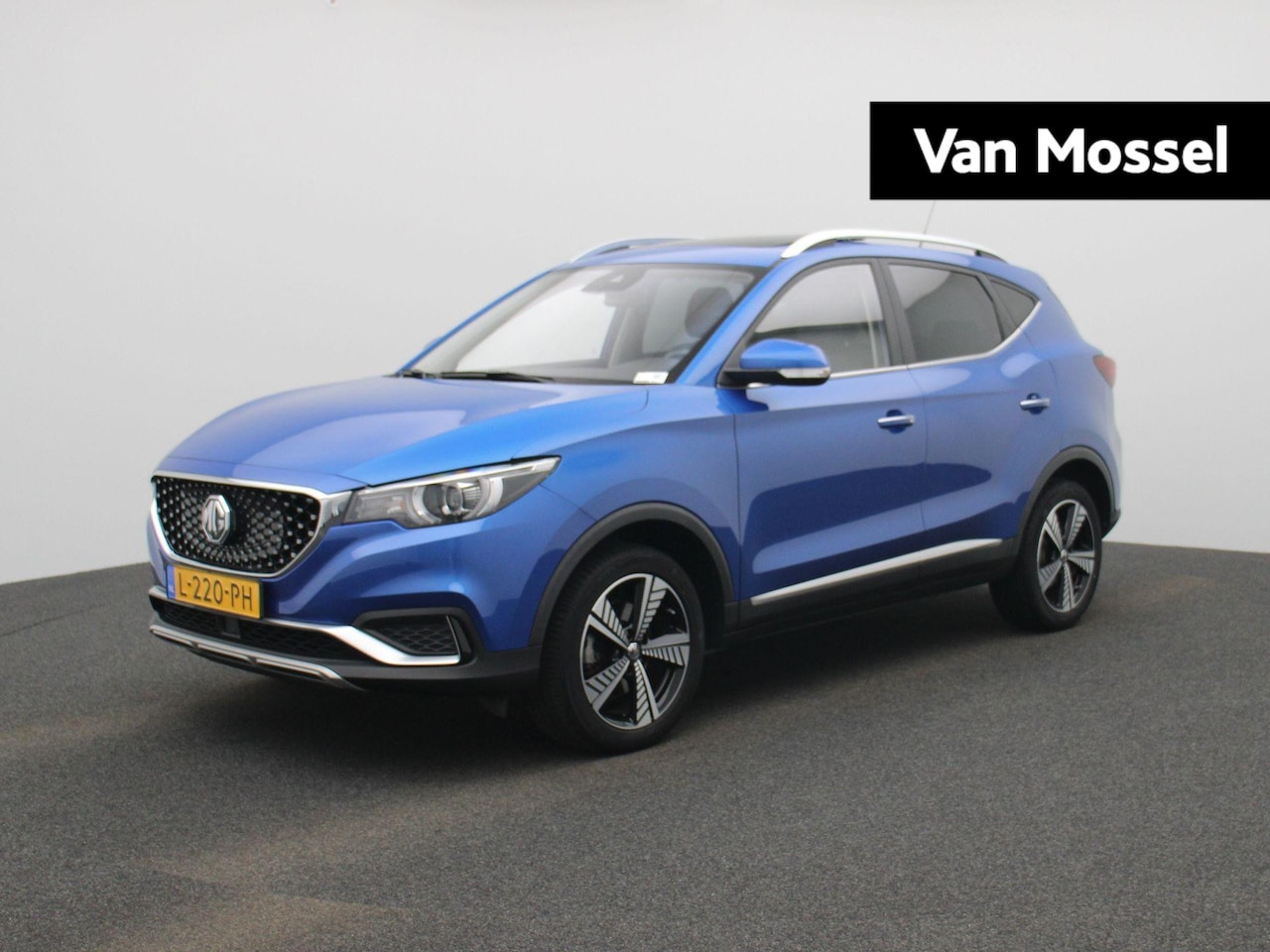 MG ZS - Luxury 45 kWh | Navi | Leder | Panoramadak | Camera | Stoelverwarming | CarPlay | - AutoWereld.nl