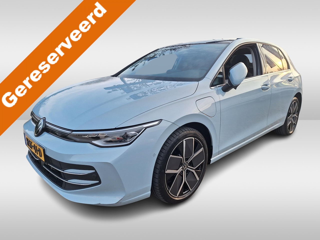 Volkswagen Golf - 1.5 eHybrid Style Edition LED Matrix (IQ.Light), LM 18, Pano dak - AutoWereld.nl