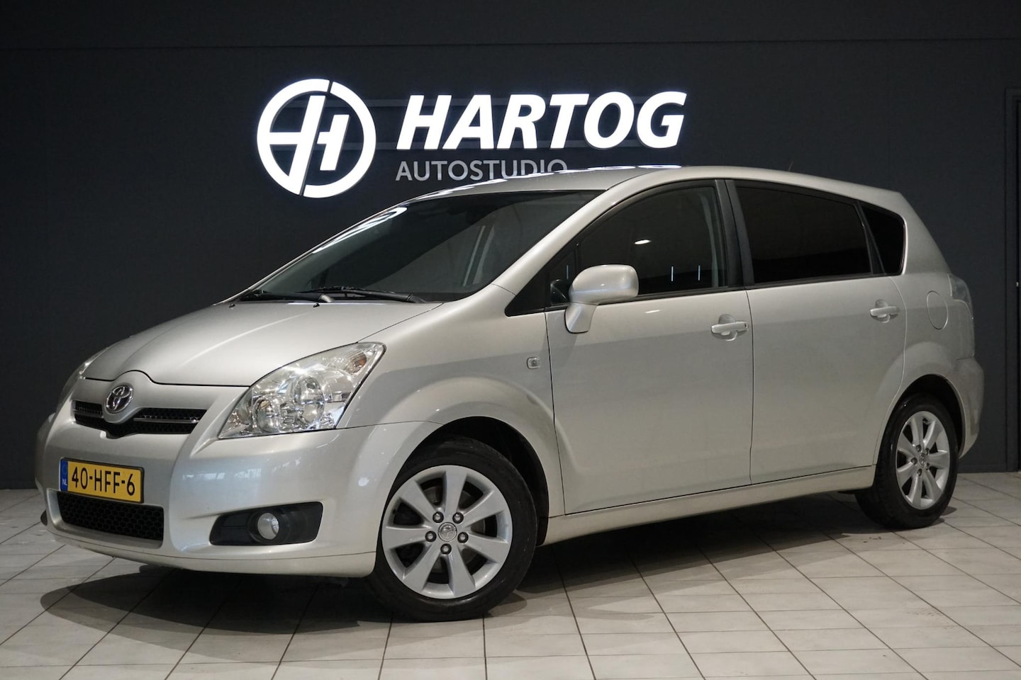 Toyota Verso - 1.6 VVT-i Luna + NAVIGATIE / CRUISE CONTROL / PDC / TREKHAAK - AutoWereld.nl