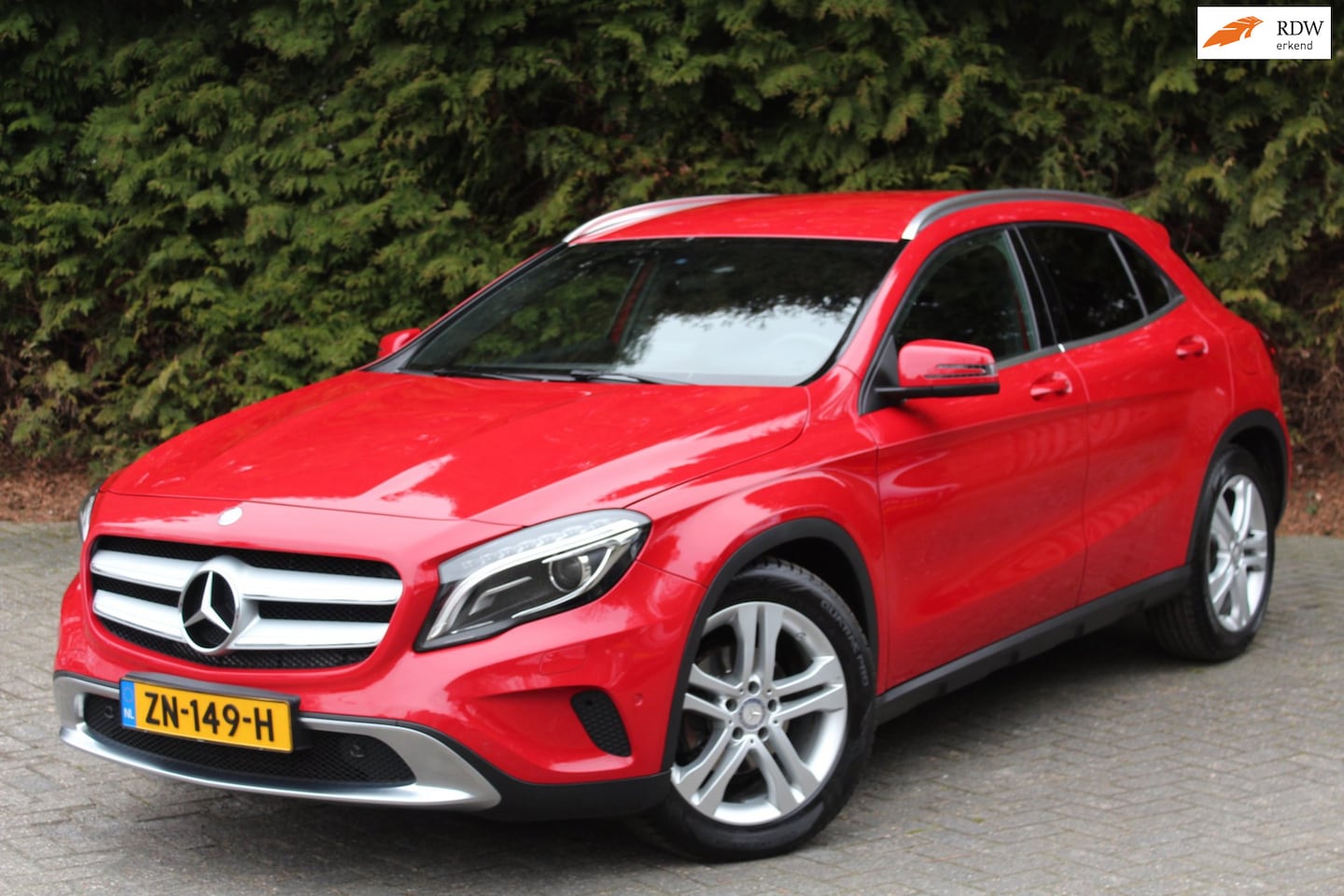 Mercedes-Benz GLA-Klasse - 200 d Premium 136PK | Climate Control | Camera | NAVI | Half-leder - AutoWereld.nl