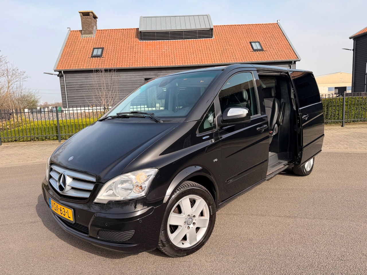Mercedes-Benz Viano - 3.0 CDI V6 AMBIENTIE 5 PERS DUBBEL-CABINNE 2X SCHUIFDEUR MARGE AUTO - AutoWereld.nl