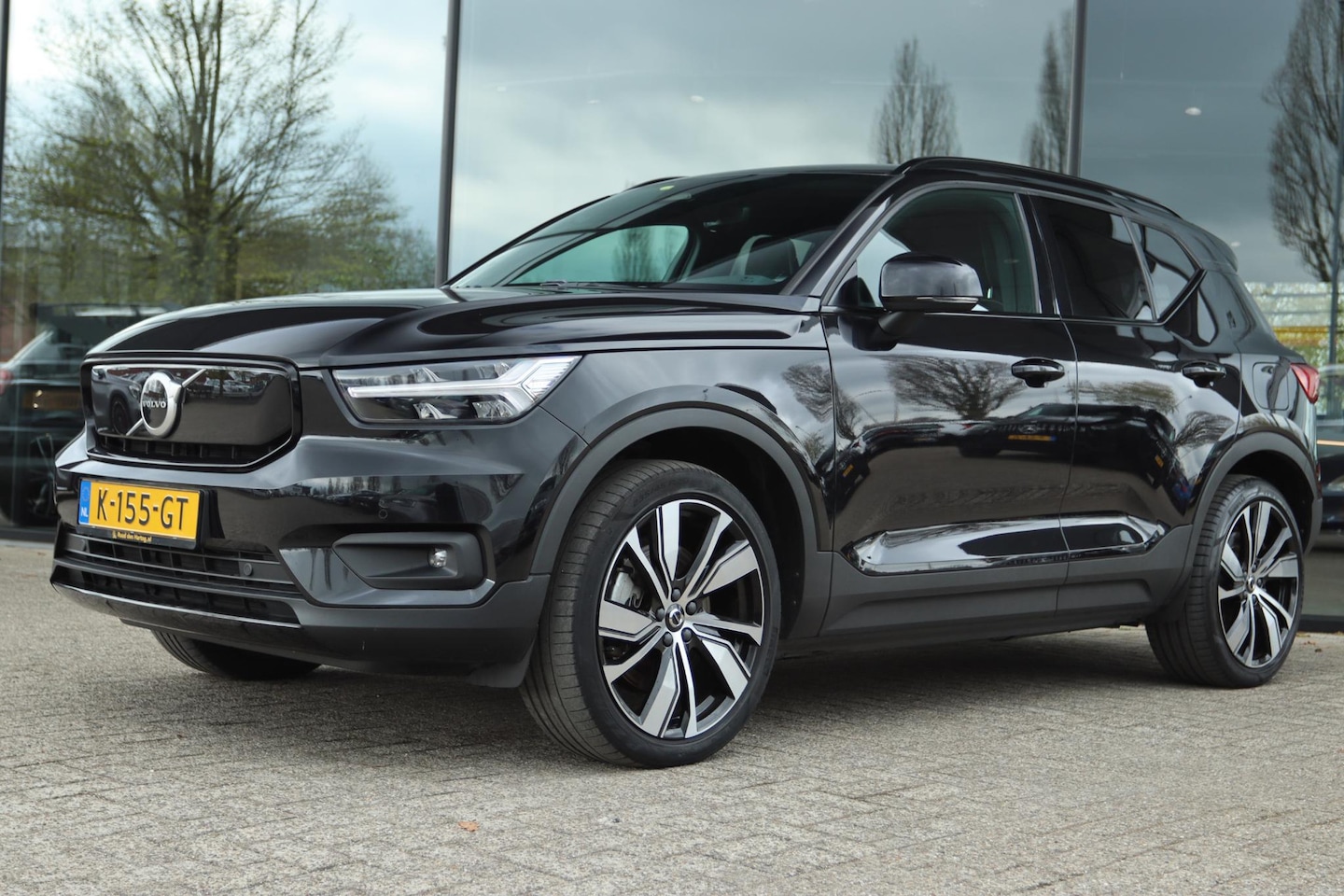Volvo XC40 - RECHARGE P8 AWD R-DESIGN 408PK | SOH 92% | CARPLAY | LED | ACC | CAMERA | BLIS | KEY-LESS - AutoWereld.nl
