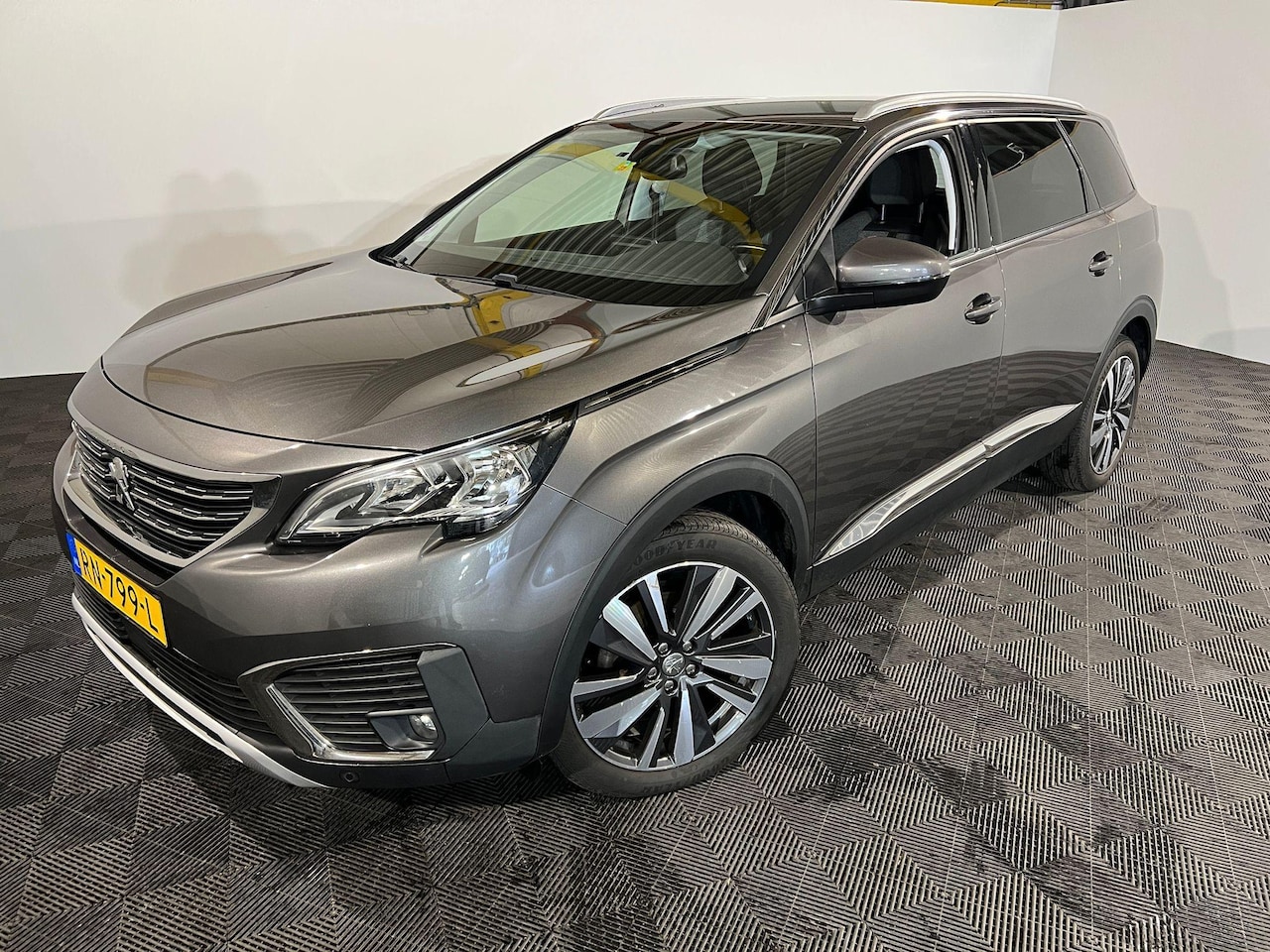 Peugeot 5008 - 1.2 PureTech Premium Automaat - AutoWereld.nl