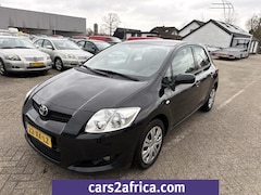 Toyota Auris - 1.4-16V Sol