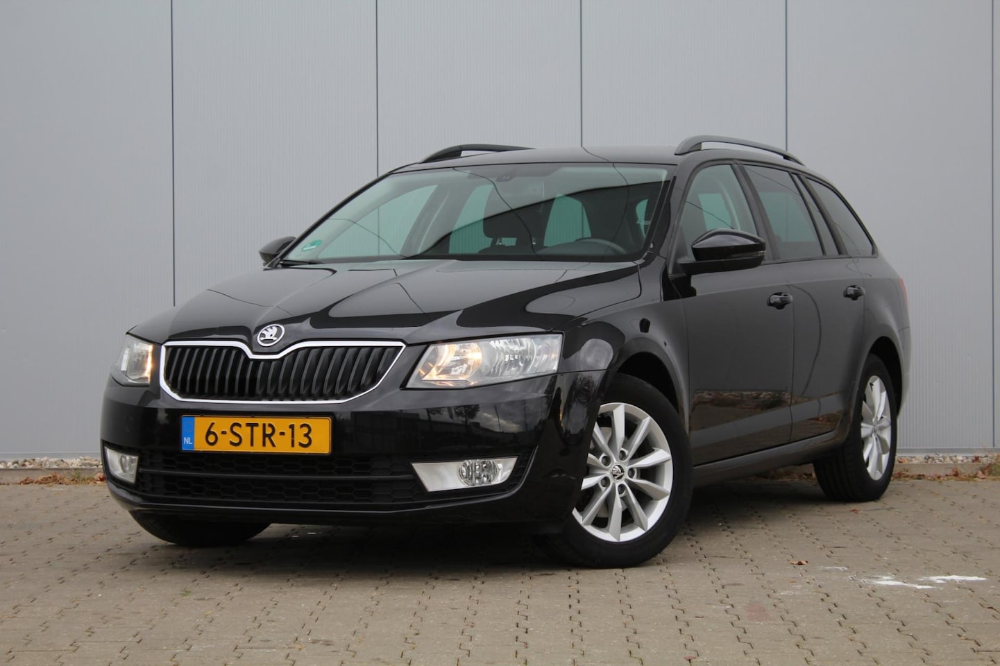 Skoda Octavia Combi - 1.4 TSI Greentech Ambition Businessline | Navigatie | Clima / Cruise control | PDC | NAP | - AutoWereld.nl