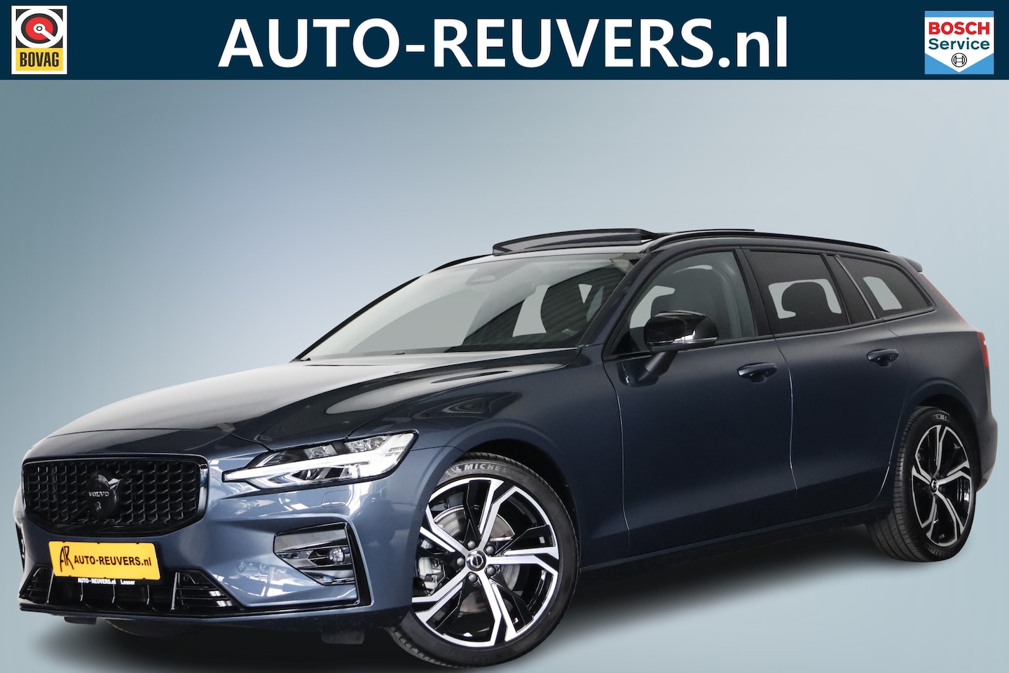 Volvo V60 - 2.0 B4 Ultimate Dark Panorama / Opendak /Leder / HUD / Pilot Assist / HarmanKardon / CarPl - AutoWereld.nl