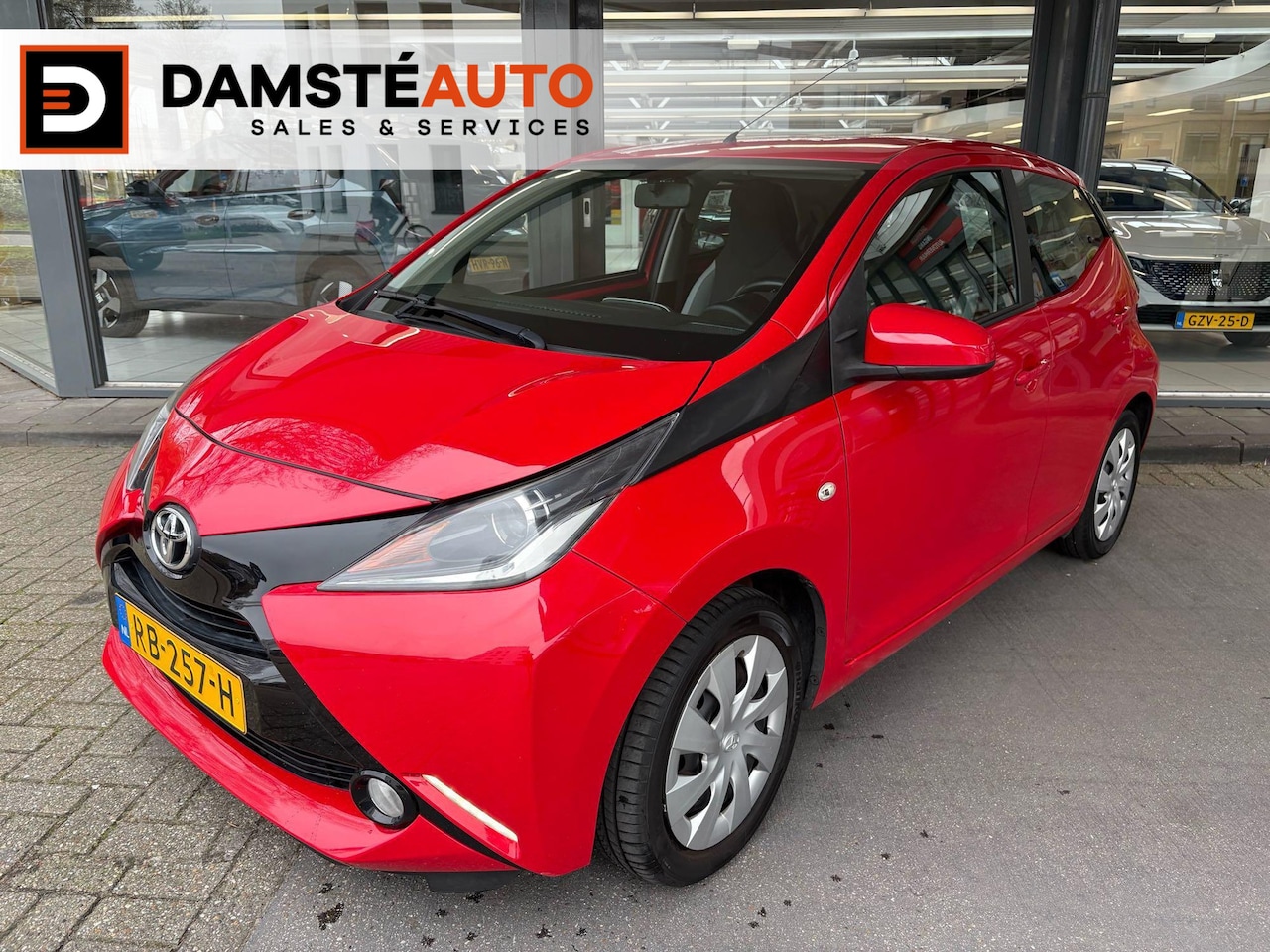 Toyota Aygo - 1.0 VVT-i x-play Apple carplay , Camera - AutoWereld.nl