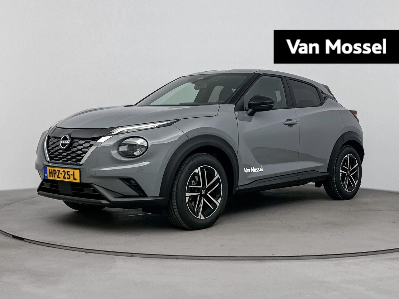 Nissan Juke - 1.6 Hybrid N-Connecta | Parkeersensoren voor en achter | Propilot | Airco | 17 inch lichtm - AutoWereld.nl