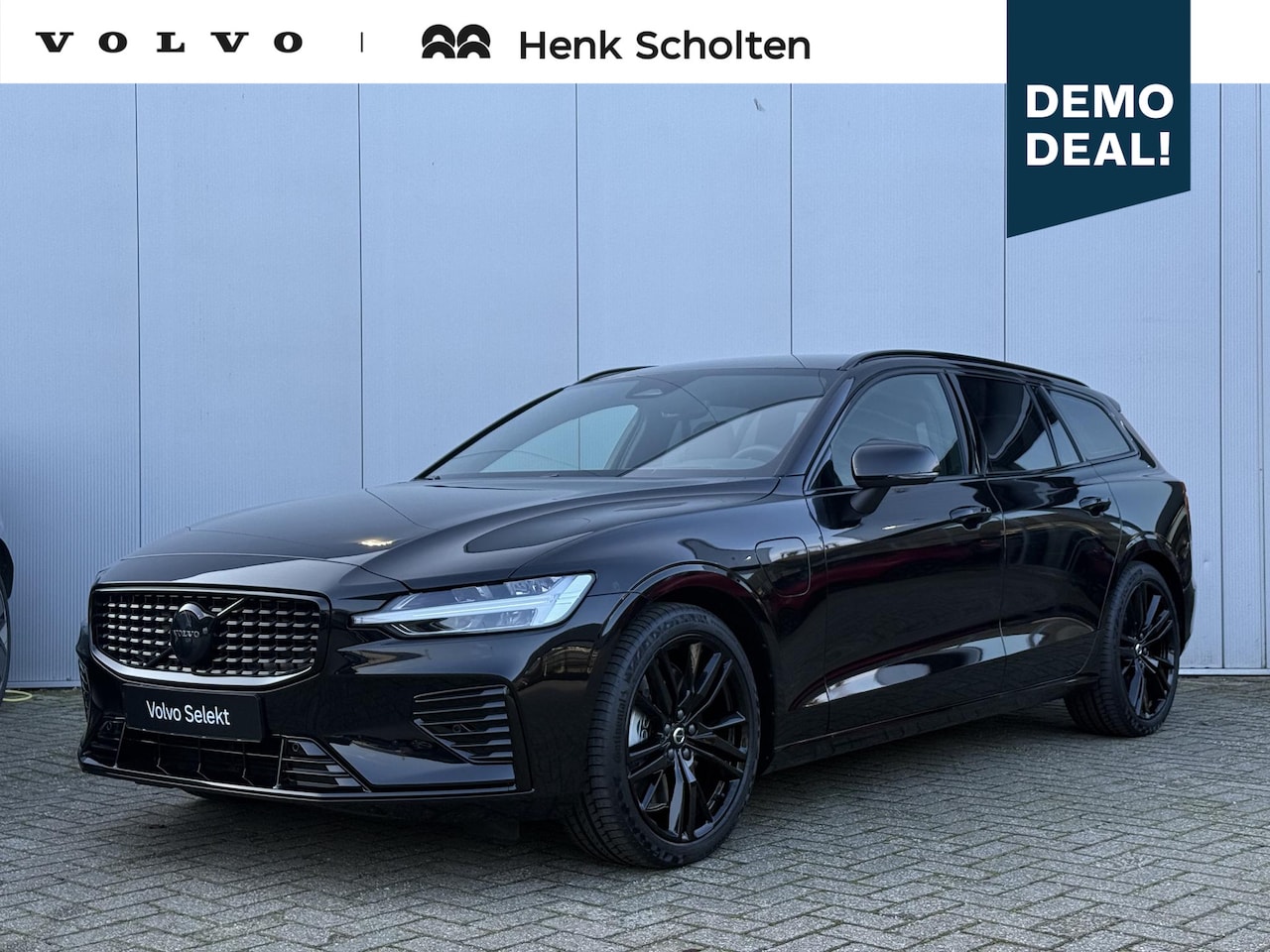 Volvo V60 - T6 Automaat AWD Plus Black Edition | Nappa Leder/Open Grid Charcoal sportstoelen | 19 inch - AutoWereld.nl
