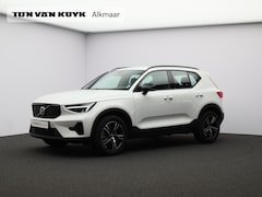 Volvo XC40 - B4 197PK Plus Dark / Trekhaak / All Season / Stoel+stuur+voorruitverwarming / Harman Kardo