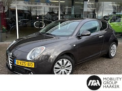 Alfa Romeo MiTo - 0.9 TwinAir Esclusivo | Navi | Climaat control | Leer | parkeersensoren | Dealer onderhoud