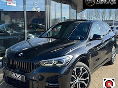 BMW X1 - xDrive25e | PANO | 19" | HUD | H&K | 1ste Eigenaar | LED | FULL OPTION | Dealer Onderhoude
