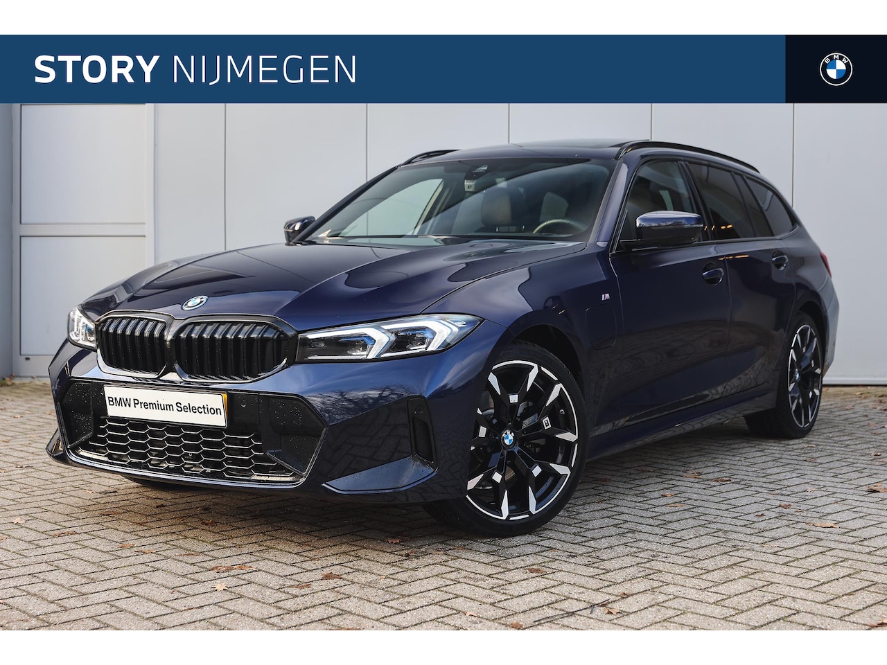 BMW 3-serie Touring - 330e High Executive M Sport Automaat / Schuif-kanteldak / Sportstoelen / Adaptieve LED / A - AutoWereld.nl