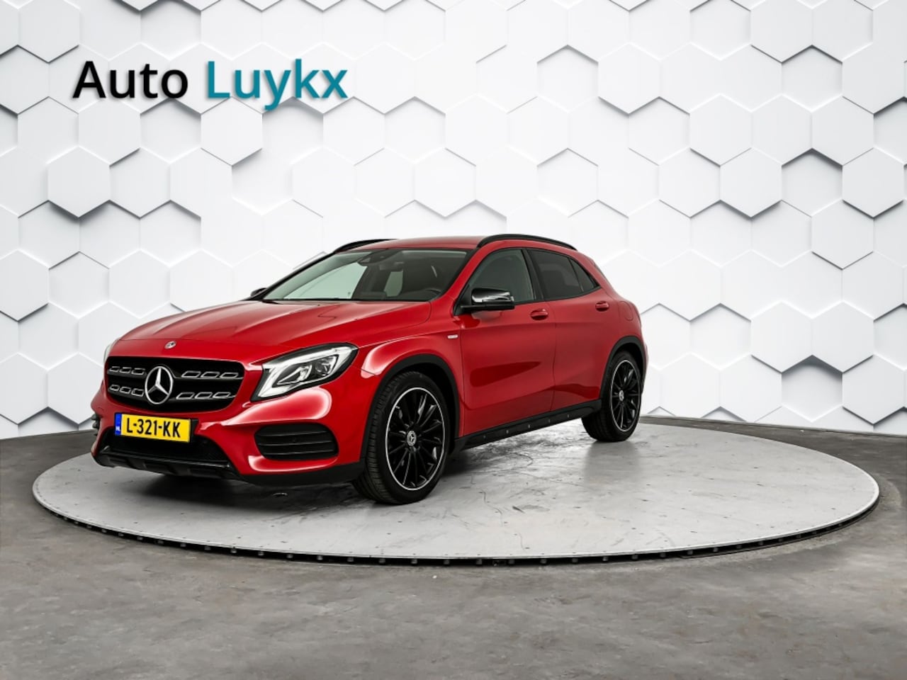 Mercedes-Benz GLA-Klasse - 200 Premium Automaat | Navigatie | Elektrische Achterklep | Lederen Bekleding - AutoWereld.nl
