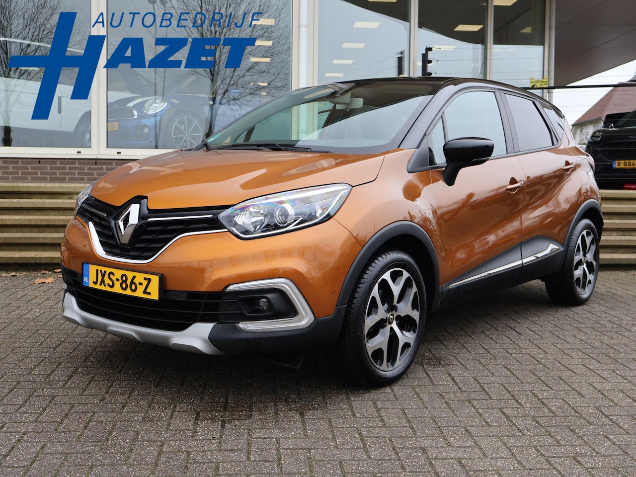 Renault Captur - 0.9 TCe LIMITED + STOELVERW. | DAB | NAVIGATIE | CRUISE | 17 INCH | ZWART DAK | PRIVACY GL - AutoWereld.nl