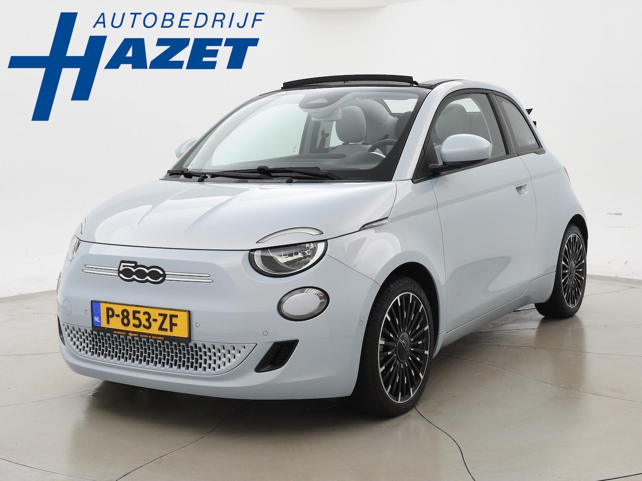 Fiat 500e - 42 kWh Aut. *SOH 97%* *CELESTIAL BLUE* + STOELVERW. | CAMERA | 17 INCH | APPLE CARPLAY - AutoWereld.nl