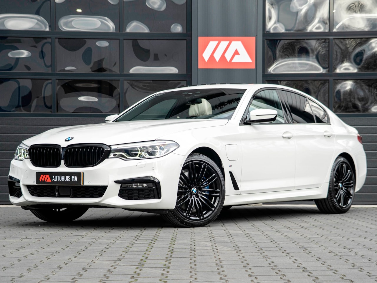 BMW 5-serie - 530e iPerformance High Executive 530e iPerformance High Executive - AutoWereld.nl