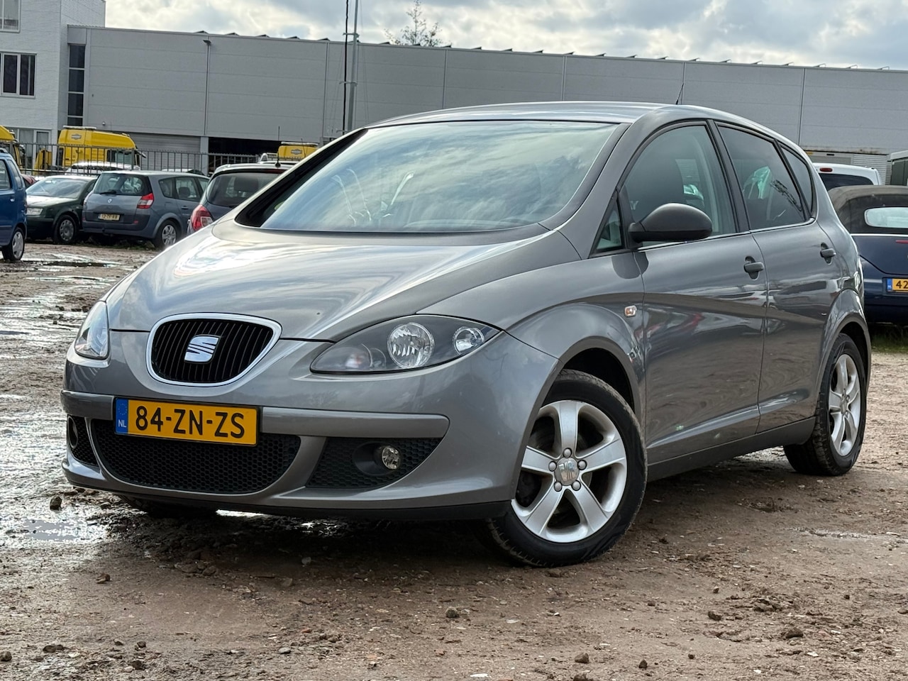 SEAT Altea - 1.6 Comfortstyle/ LAAG KM/ TREKHAAK - AutoWereld.nl