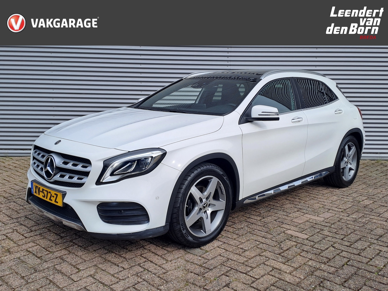 Mercedes-Benz GLA-Klasse - 180 Business Solution AMG AUTOMAAT | Trekhaak | Cruise | Panorama Schuif/kantel Dak | Navi - AutoWereld.nl