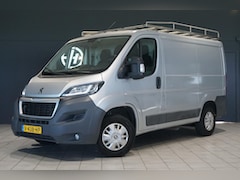 Peugeot Boxer - 330 2.0 BlueHDI L1H1 Premium Pack + CAMERA / NAVIGATIE / IMPERIAAL / TREKHAAK