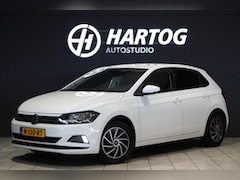 Volkswagen Polo - 1.0 TSI Comfortline Automaat + STOELVERWARMING / TREKHAAK / APPLE CARPLAY