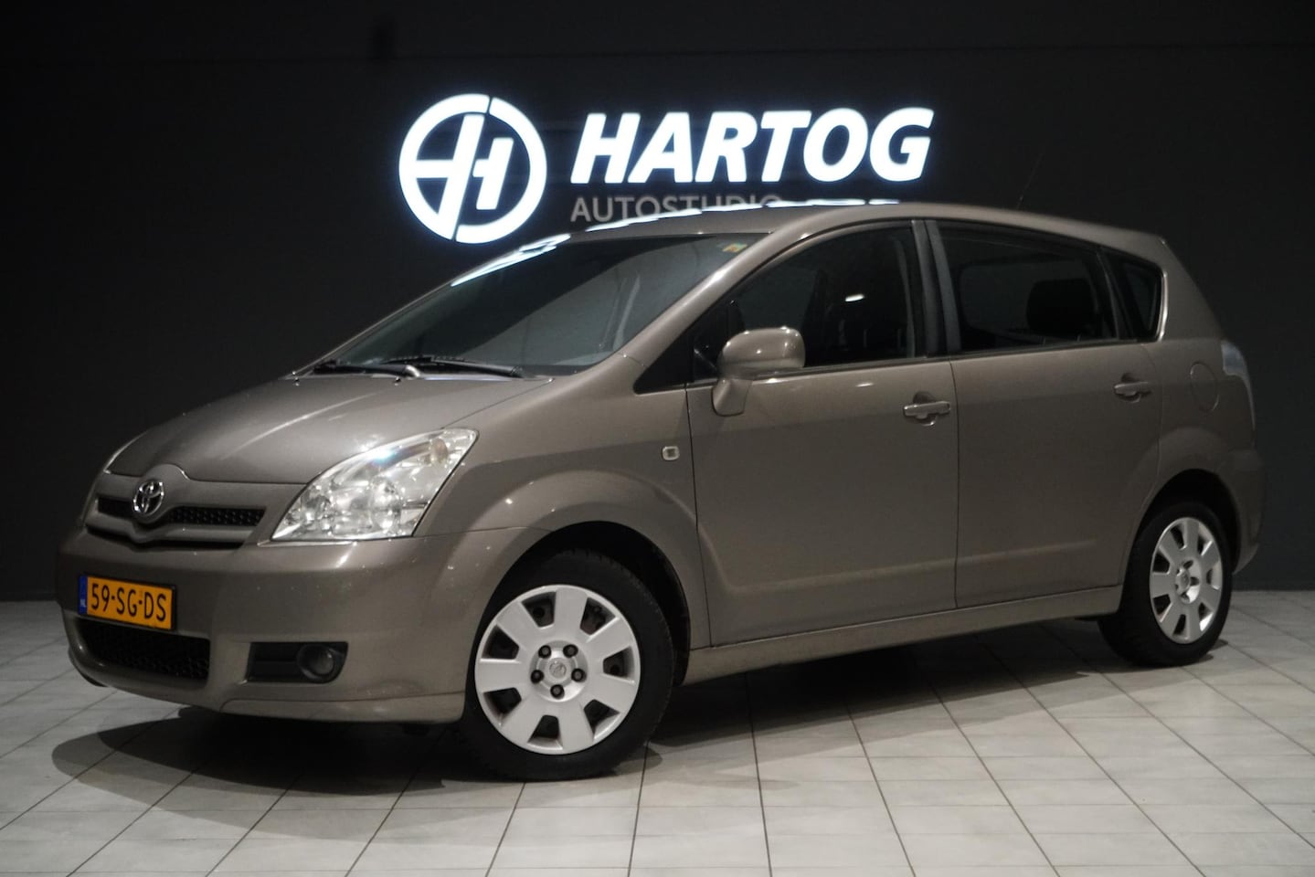 Toyota Verso - 1.8 VVT-i Sol + CLIMATE CONTROL / TREKHAAK - AutoWereld.nl