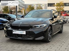 BMW 3-serie Touring - 320d xDrive M-SPORT * LED, NAVI+, HALF-LEDER, PANO, H&K, HuD, TREKH, 19-inch LMV * 1e EIG