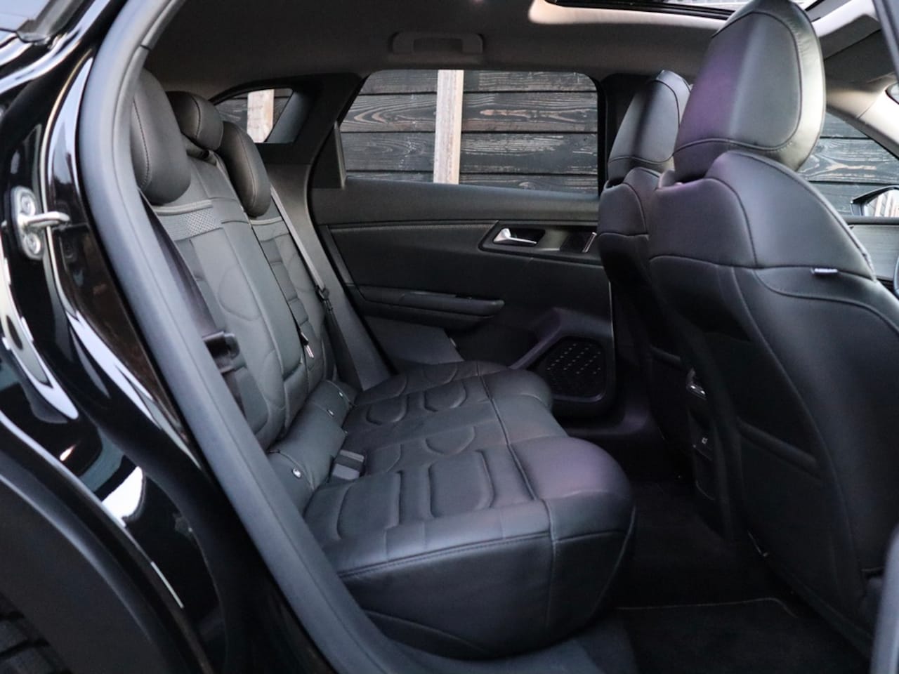 Citroën C5 X - 1.6 Plug-in Hybrid 225 Shine - AutoWereld.nl