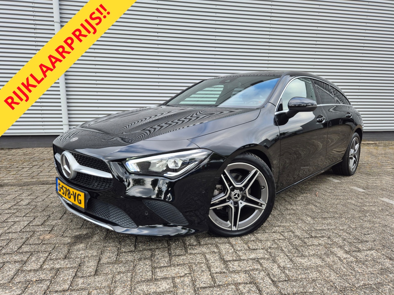 Mercedes-Benz CLA-klasse Shooting Brake - Automaat, 180 Luxury Line Virtueel, Navigatie,panoramadak,airco,cruise,parkeersensoren,sto - AutoWereld.nl