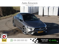 Mercedes-Benz A-klasse - 180 ///AMG Pakket | Pano | Night Pakket | Camera | Dealer onderhouden |