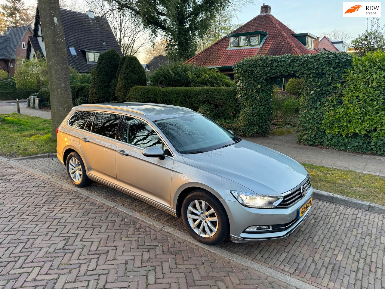 Volkswagen Passat Variant - 1.6 TDI Highline| Automaat|Camera - AutoWereld.nl