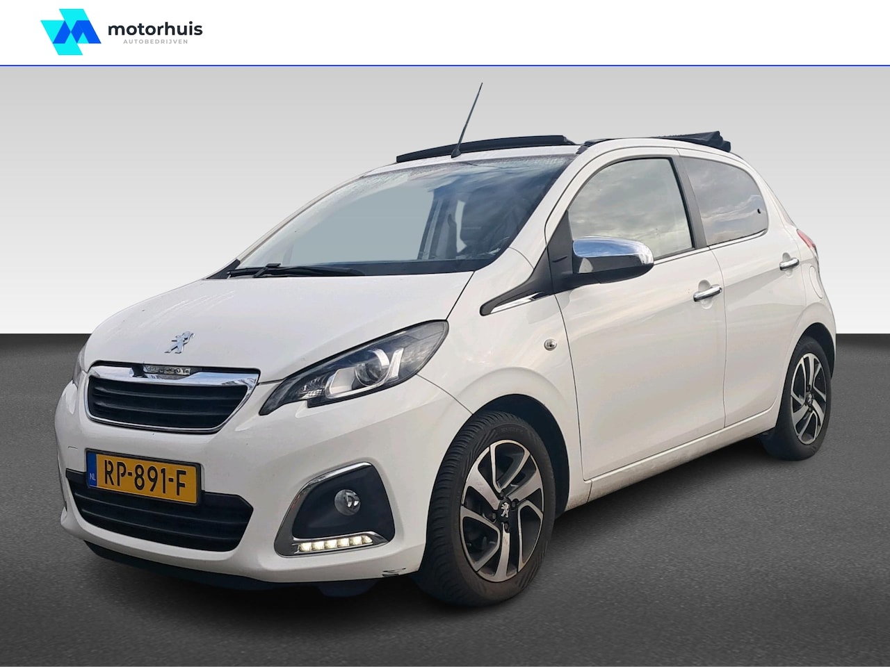 Peugeot 108 - 1.0 e-VTi ALLURE TOP! 5DRS SCHUIFDAK CAMERA ECC - AutoWereld.nl