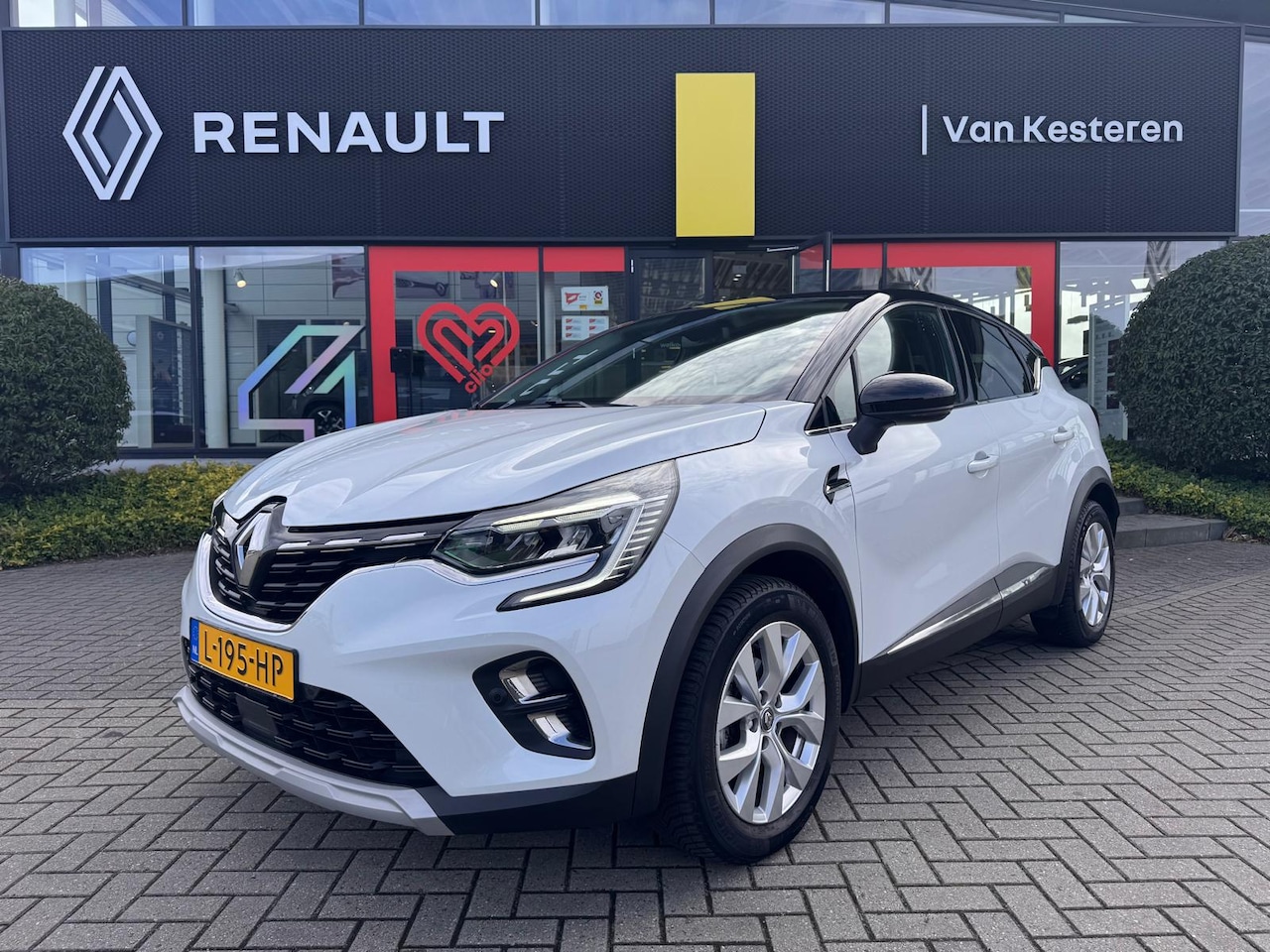 Renault Captur - TCe 90pk GPF Intens / Camera / Navi / Compleet dealer O.H. / NL-auto - AutoWereld.nl