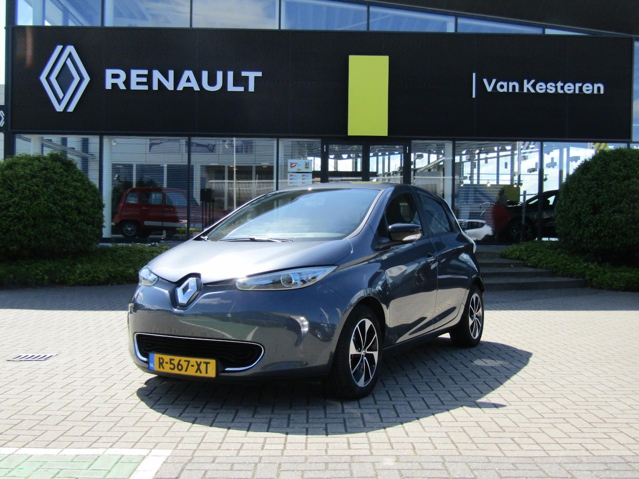 Renault Zoe - ZE40 R110 108pk (Batterijhuur) Limited / Navigatie / Camera / Stoelverwarming - AutoWereld.nl
