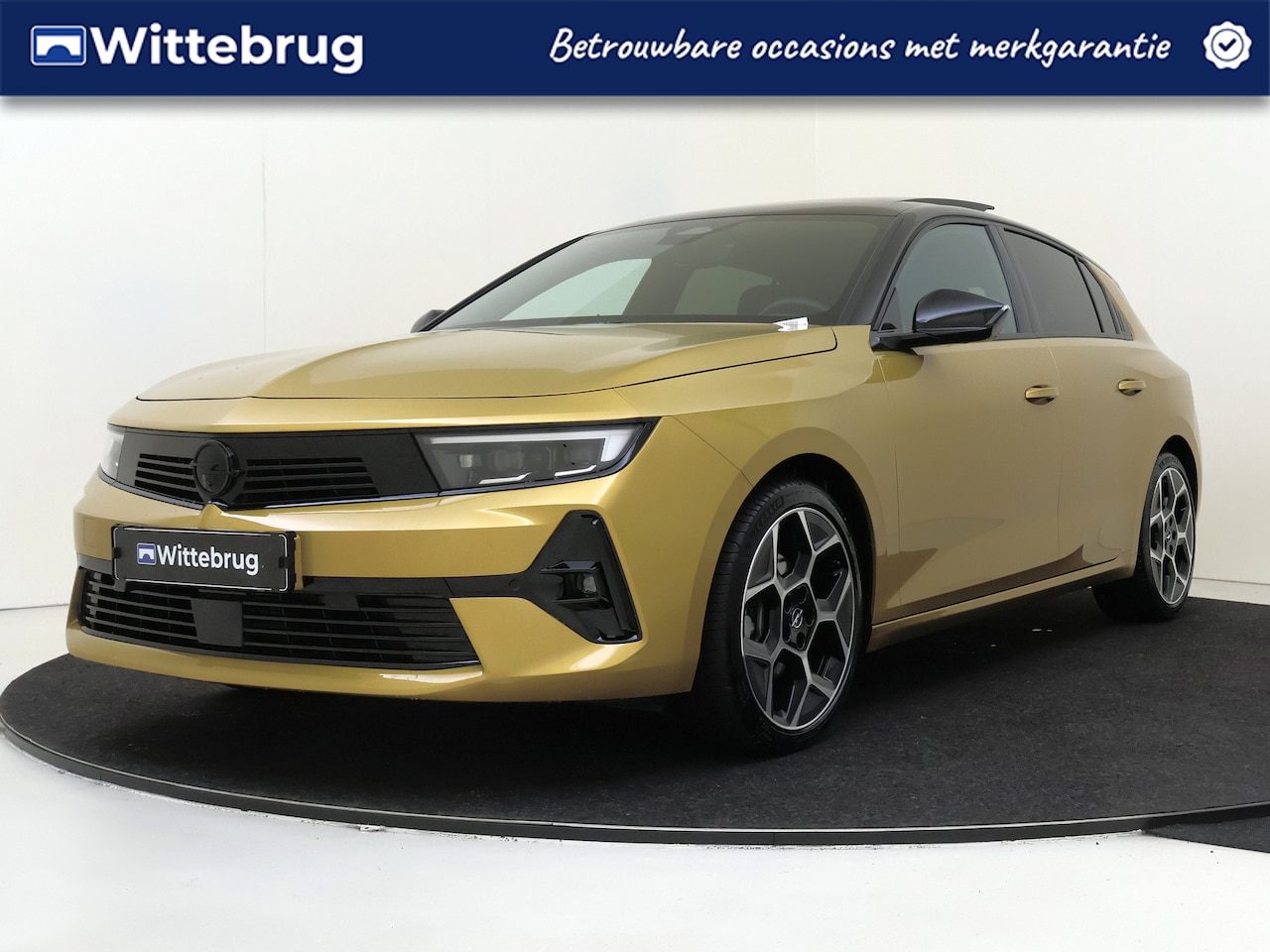 Opel Astra - 1.2 Turbo Hybrid Ultimate | Winterpakket | Schuifdak | Camera | - AutoWereld.nl