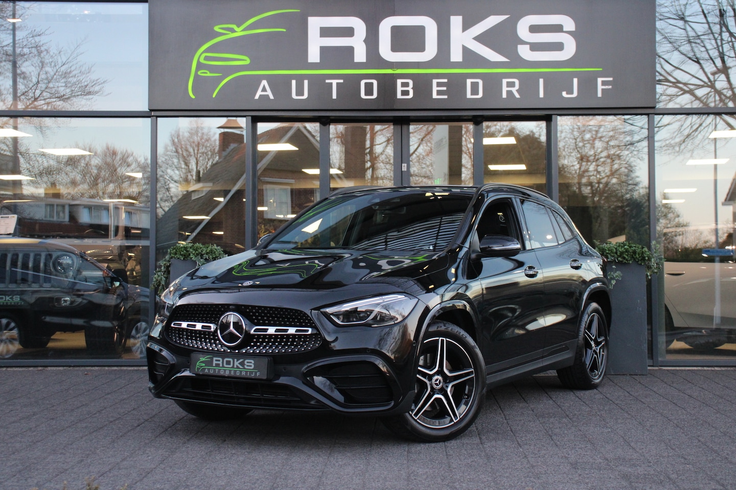 Mercedes-Benz GLA-Klasse - 250 e AMG Night Pakket/Navi/Camera/Keyless/Memory/Sfeerverlichting/Mbux/H-leder/19Inch - AutoWereld.nl