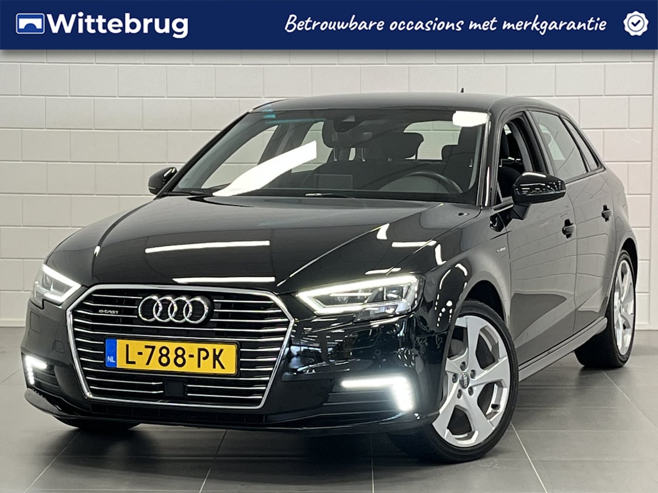 Audi A3 Sportback - 1.4 e-tron PHEV Plug-in Hybrid NAVIGATIE | PARKEERSENSOREN | STOELVERWARMING - AutoWereld.nl