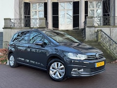 Volkswagen Touran - 1.5 TSI Comfortline Dsg Navi Camera Climate Cruise Ctr Pdc Lmv