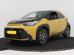 Toyota Aygo X - Hybrid 115 GR Sport | JBL Audio | Parkeer Sensoren Voor en Achter | Voorstoelen Verwarmd |