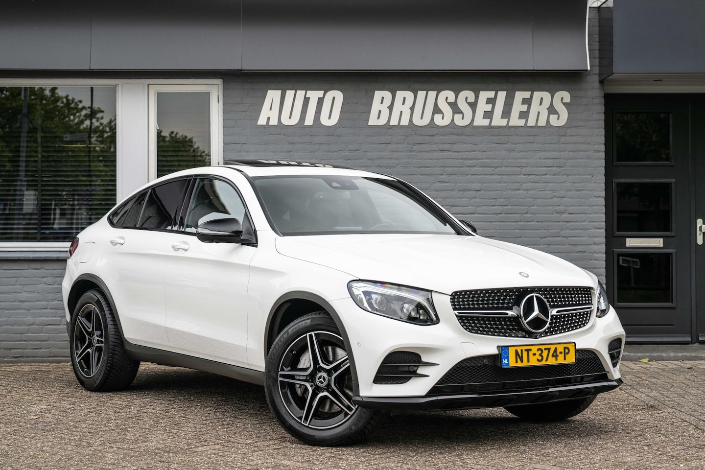 Mercedes-Benz GLC-klasse Coupé - 250 4MATIC Edition 1 AMG open dak trekhaak - AutoWereld.nl