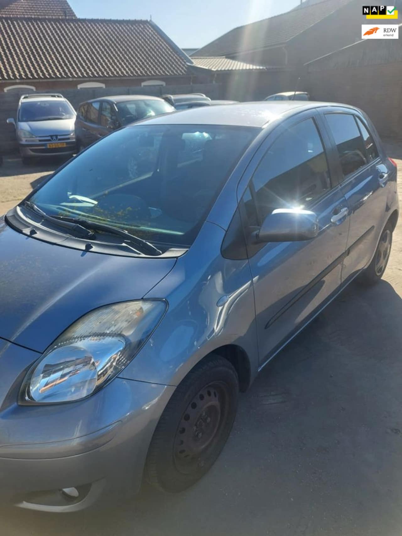 Toyota Yaris - 1.3 VVT-i Aspiration 1.3 VVTi Aspiration - AutoWereld.nl