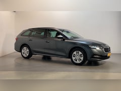 Skoda Octavia Combi - 1.0 TSI Business Edition Parkeersensoren Trekhaak Sfeerverlichting App-Connect DAB+
