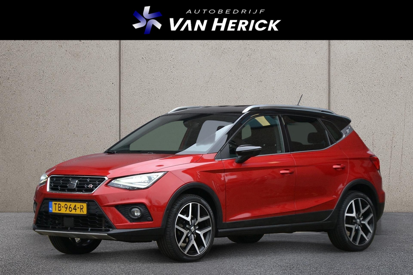 SEAT Arona - 1.0 TSI FR Business Intense Automaat | Trekhaak | Achteruitrijcamera | Navigatie - AutoWereld.nl